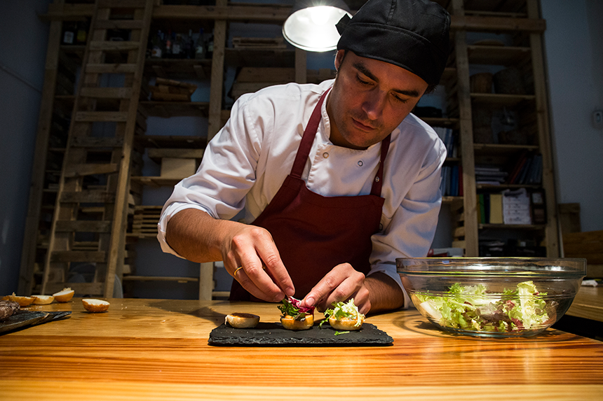 [주4.5일] 모던 아시안 레스토랑(홀, 주방 신입 및 경력 채용)